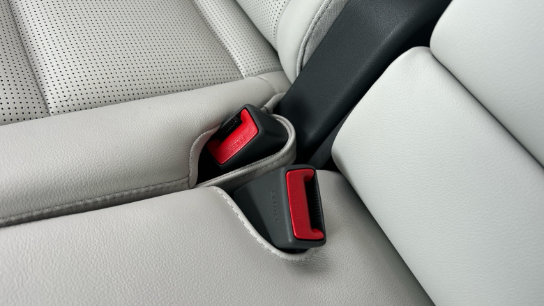 Hyundai SANTA FE 1.6 TGDi 239 Hybrid Ultimate 5dr 4WD Auto Hybrid Estate